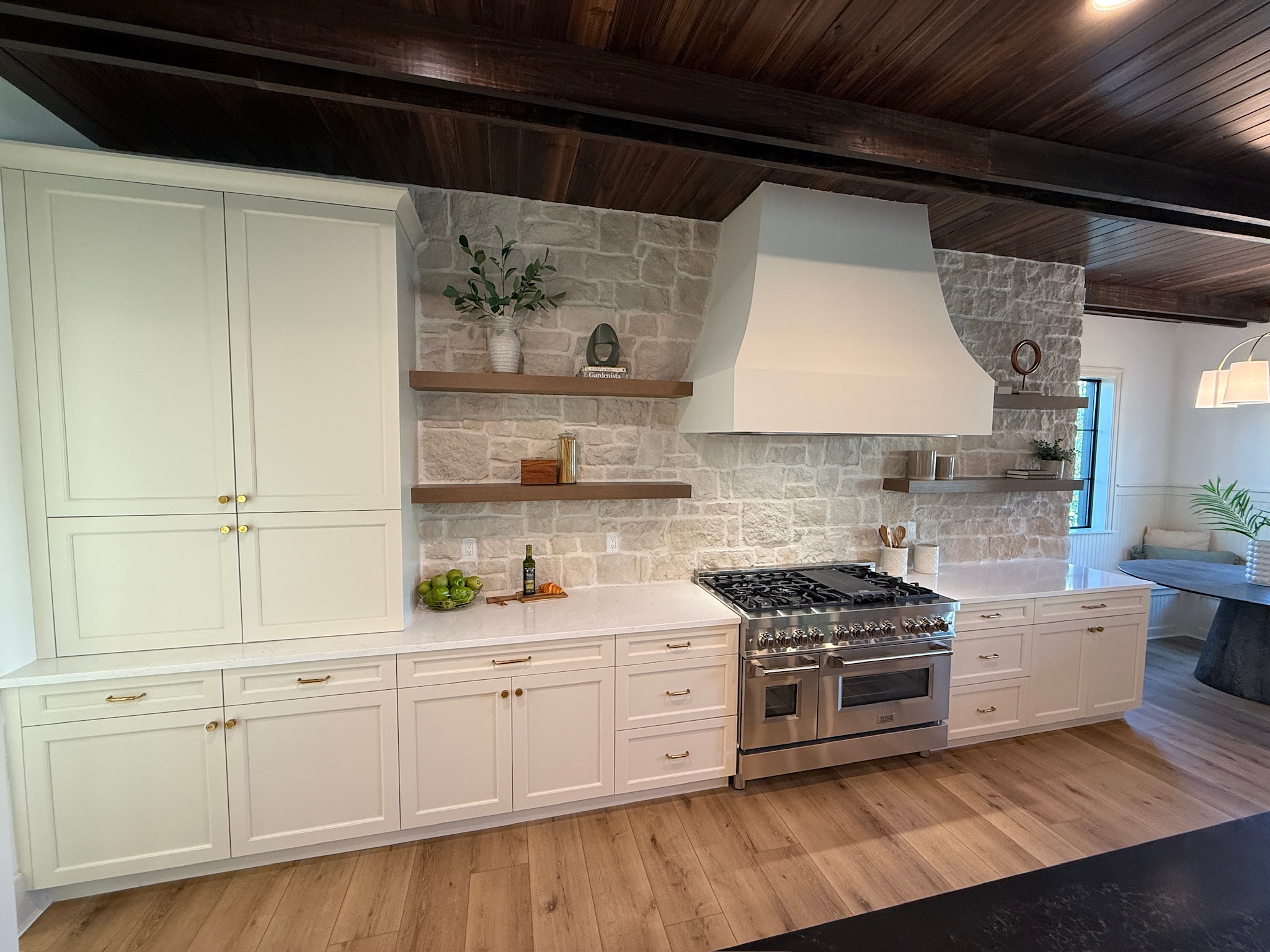 Quartz & Granite Solutions Showroom